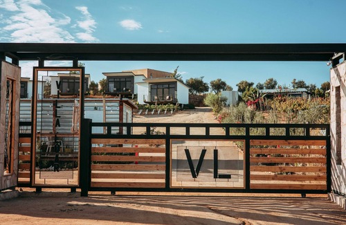 Valle de Guadalupe Cabina | Loft 2 Villa Loar, In the Heart of El Valle De Guadalupe.