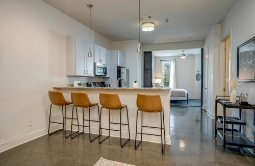 Midtown Casa | Lofts At 30th - Modernity on West End - 2 Units