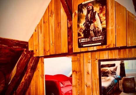 Montreuil-sur-Therain Casa | Logement insolite La cachette des Pirates, ciné, pop corn