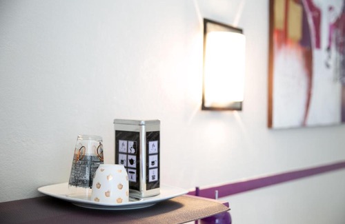 Combree Hotel | Logis Auberge De L'ombrée