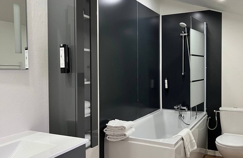 Chalons-en-Champagne Hotel | Logis Hôtel et Spa Le Renard