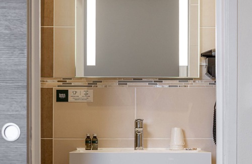 Montargis Hotel | Logis Hotel Central Montargis