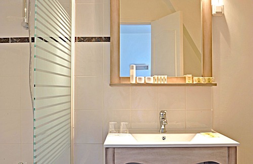 Coings Hotel | Logis Hotel La Promenade