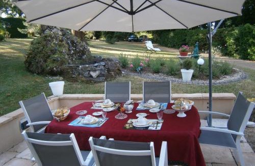 Mareuil-Sur-Lay-Dissais Cama Y Desayuno | Logis La Folie