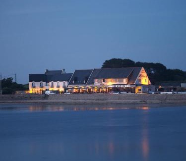 Plouguerneau Hotel | Logis le Castel Ac'h