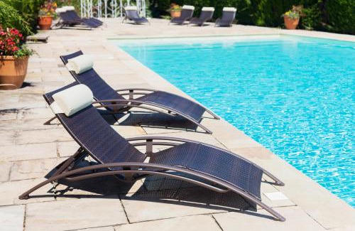 Beaucaire Hotel | Logis VIGNES BLANCHES*** Hôtel Cosy et restaurant de terroir