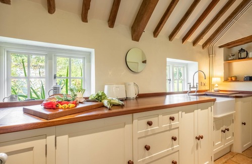 Aldborough Cabaña | This stylish brick and flint semi-detached cottage, dating back to the 1850's, mixes modern fixtures