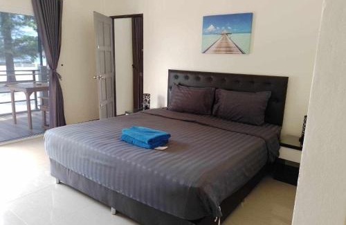 Tha Sala Hotel | Loma Beach Resort