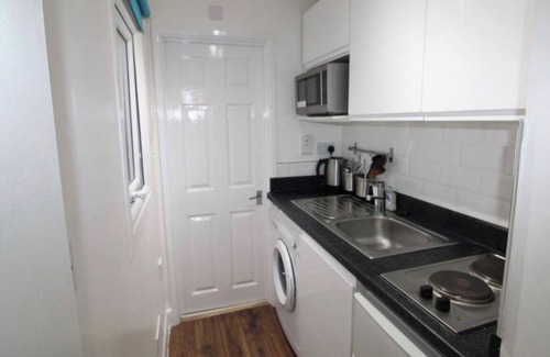 Southgate Apartamento | London Studio Apt - No Sharing - Ground Floor - Private Entrance