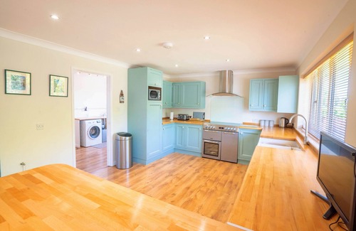 Zeals Casa | Long Lane Stables Lodge. Spacious Country Retreat