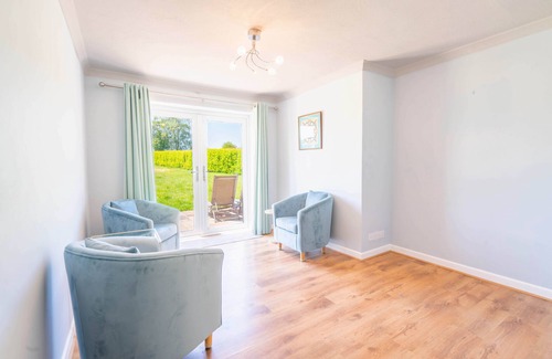 Zeals Casa | Long Lane Stables Lodge. Spacious Country Retreat