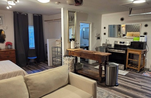 Temple City Apartamento | Long Term 2 Months or more studio with AC and WiFi in marvelous Temple City