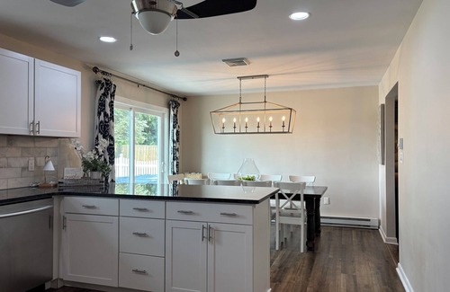 Cochranville Casa | Longwood Gardens, Special Horseback Riding Trips Avail, Pool, Views 2 King Beds