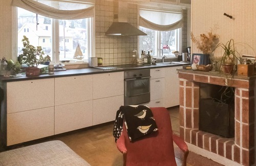 Hagernas Casa | Look forward to an active family vacation in this cottage in quiet Viggbyholm by lake Rönningesjön