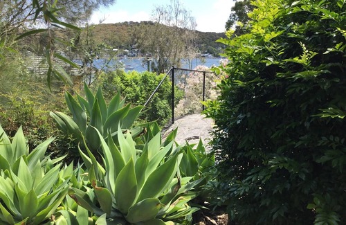 Pretty Beach Cabina | Mirador Lodge at Pretty Beach Heath Lodgers