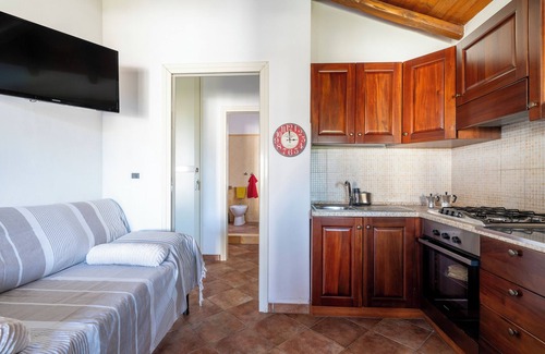 Torre di Bari Apartamento | Loredana Holiday Home. Cozy apartment a 5-minute walk from the sea.
