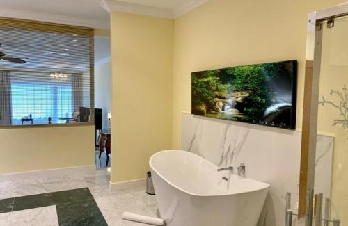 Robledo de Chavela Hotel | Los Cinco Enebros