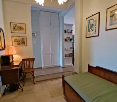 Sparta Apartamento | Los Laureles Relaxing Vintage Home