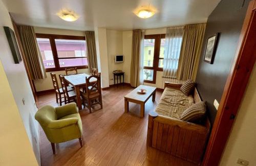 Felechosa Apartamento | Lotila Flats Cuirgu