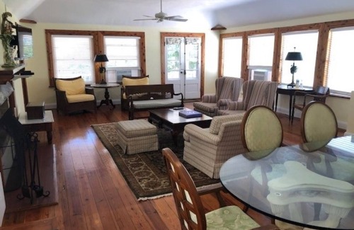 Warwick Complejo | Lots of great space for families or groups coming to enjoy Bermuda!