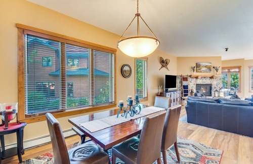 Steamboat Springs Casa | Lots of Light -Great Deck with Lounge Furniture & Firepit - Private Garage bring Bikes