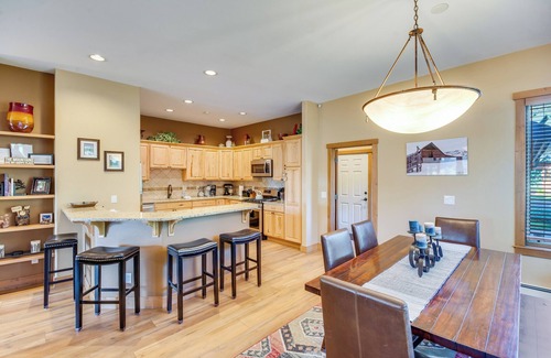 Steamboat Springs Casa | Lots of Light -Great Deck with Lounge Furniture & Firepit - Private Garage bring Bikes