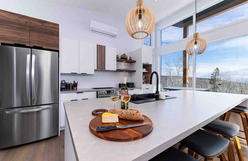 Les Eboulements Casa | Louis Cyr 70: Spectacular view, Billiards and Spa