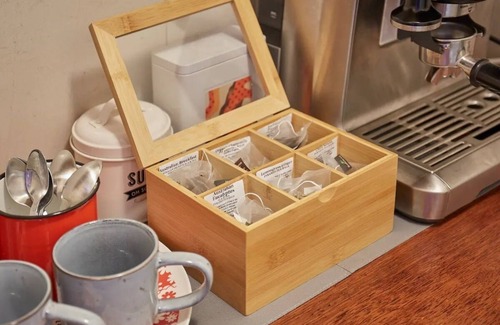 Emerald Cabina | Love in the Mist cabin (new listing)