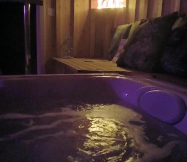 Bertric-Buree Hotel | Love-Room Spa de la TRUFFIERE