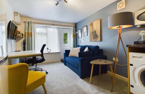 Tilehurst Apartamento | Lovely 1 bedroom apartment with parking