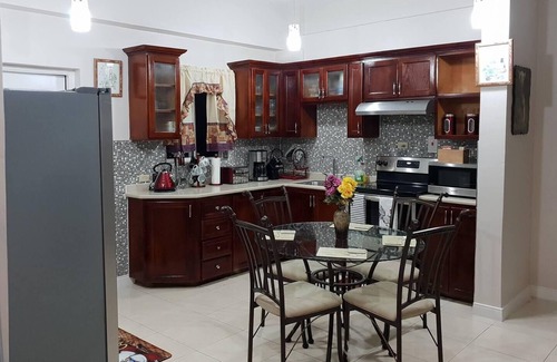 Eden Gardens Apartamento | Lovely 2-Bed Apartment in the New Kingston Area