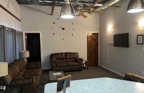 Ottumwa Apartamento | Lovely 2 Bedroom apartment, free parking