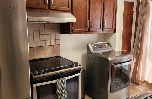 Rosemont-La Petite-Patrie Apartamento | Lovely 2 bedroom rental unit close to all amenities