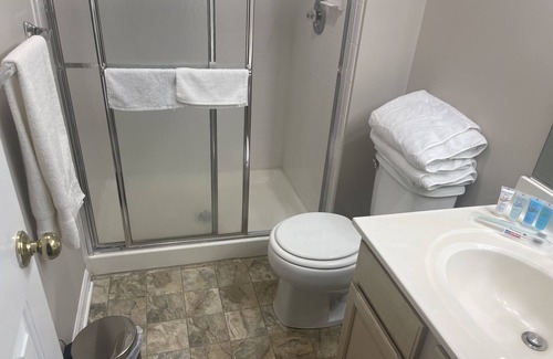 Owings Mills Apartamento | Lovely and furnished basement with private entrance