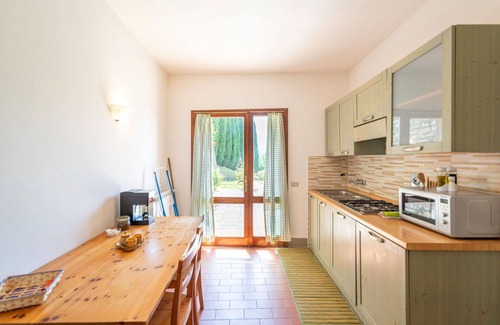 Montebonello Apartamento | Precioso apartamento con WIFI, A/C, piscina, TV, mascotas permitida y vista panorámica