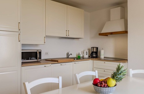 Musso Apartamento | Lovely apartment for 5 guests with pool, A/C, WIFI, TV, terrace and parking