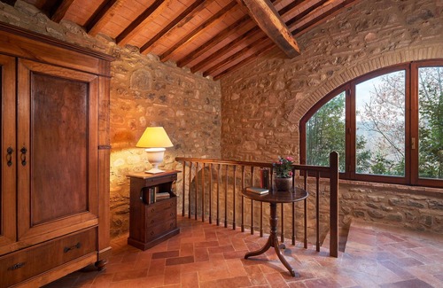 Umbertide Villa | Acogedor apartamento en villa para 4 personas con piscina, A/C, WIFI, TV, patio y vista panorámica