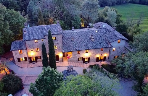 Umbertide Villa | Acogedor apartamento en villa para 4 personas con piscina, A/C, WIFI, TV, patio y vista panorámica