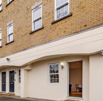 Brentwood Apartamento | Lovely Central Brentwood Flat