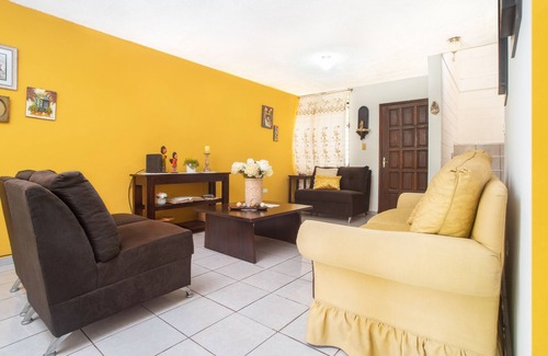 Antiguo Cuscatlan Casa | Lovely Home with cozy garden to enjoy your stay!!!