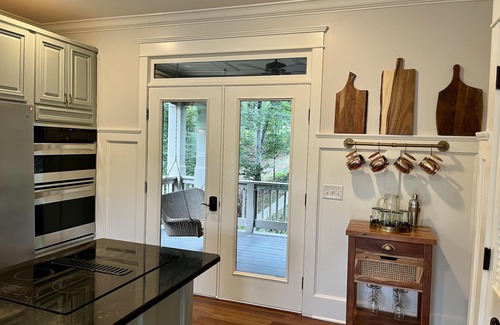 Waleska Casa | Lovely Lake Escape