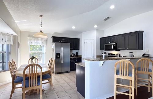 Buena Ventura Lakes Casa | Hermosa casa con piscina cerrada de 4 camas en Villa Sol Resort