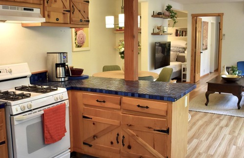 Greenbrae Apartamento | Amplio y tranquilo apartamento de 1 dormitorio con jardín en el magnífico Marin Central, a 30 minutos de SF