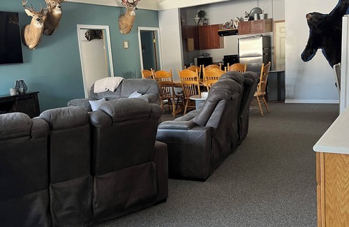 Saskatchewan Cabina | Lovely lodge with WiFi in Sled Lake - 6 bedrooms