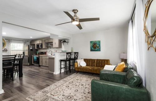 Urban Core Apartamento | Lovely Modern 3 Bedroom Town Home