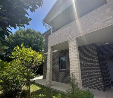 Beverly Hills Villa | Lovely Modern Family home for your family and friends