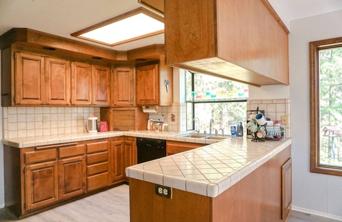 O'Brien Cabina | Lovely mountain home w/ large deck and forest view