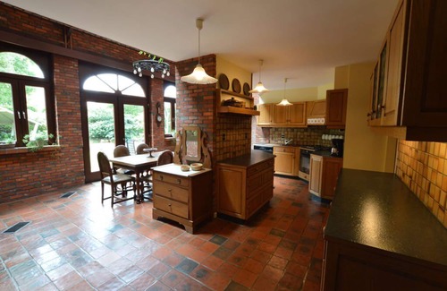 Merksplas Casa | Lovely, original home with large garden in the centre of Merksplas.