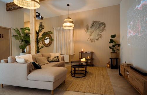 Pamiers Villa | Loveroom La Villa Lova avec spa privé et pièce secrète