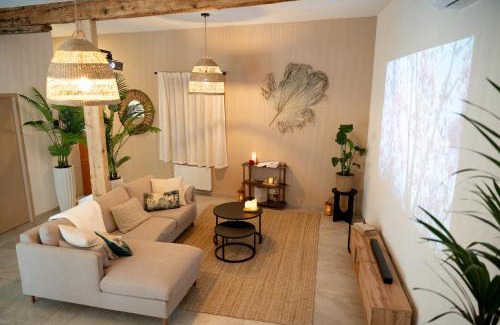 Pamiers Villa | Loveroom La Villa Lova avec spa privé et pièce secrète